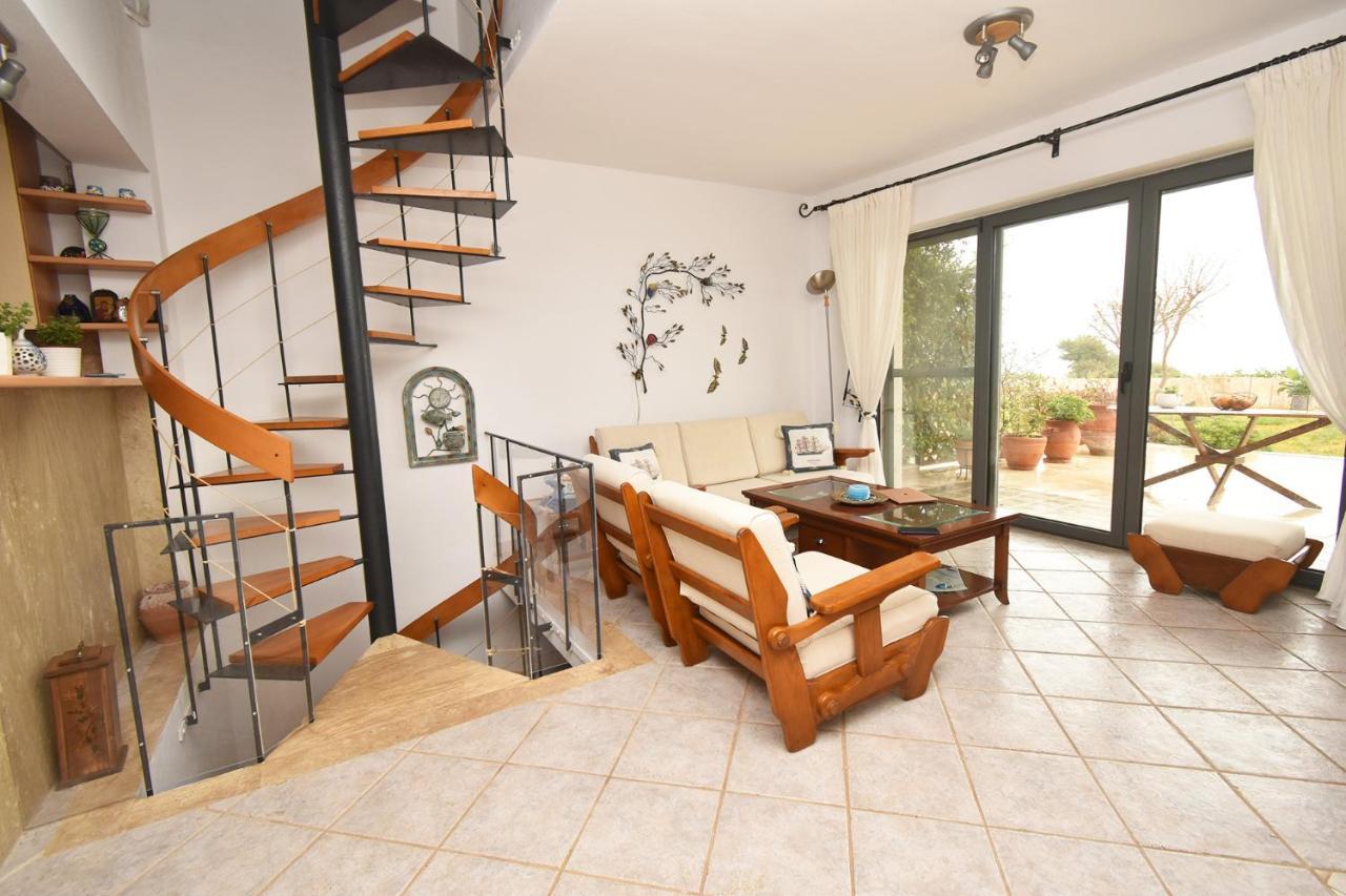 Olia Sea View Shared Pool Villa, Néa Fókaia Dış mekan fotoğraf
