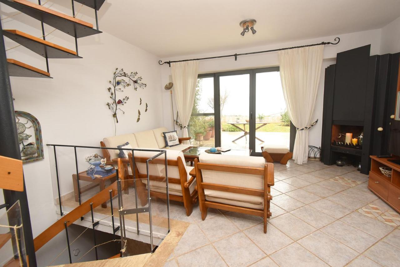 Olia Sea View Shared Pool Villa, Néa Fókaia Dış mekan fotoğraf