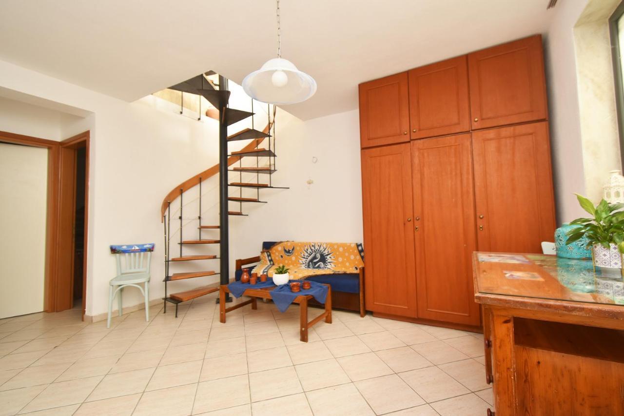 Olia Sea View Shared Pool Villa, Néa Fókaia Dış mekan fotoğraf